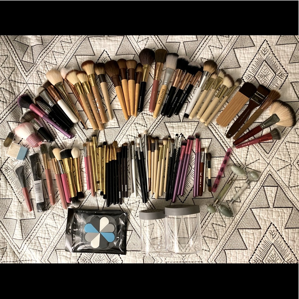 75+ Variety Makeup Brushes & Tools